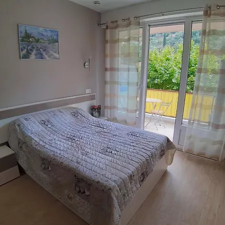 25 Metres Carres Proche De La Apartamento